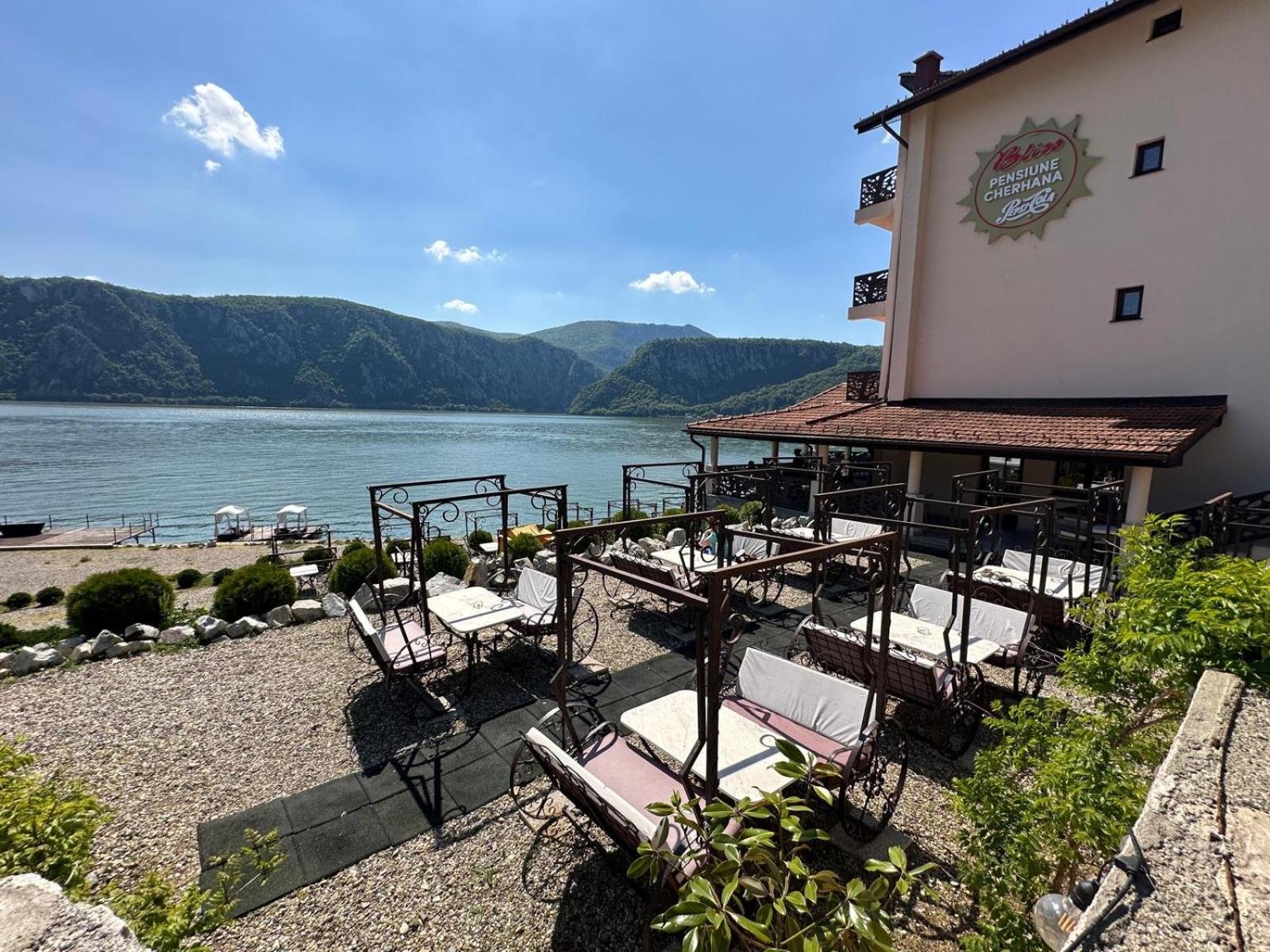 Bliss Dubova Bed & Breakfast Luaran gambar